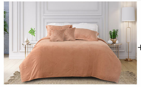 DulceVida Derby (Quilt/Rajai) Comforter Set with 1 Double Quilt, 1 Winter Bedsheet, 2 Cushions with Fillers and 2 Pillow Covers for Double Bed for Heavy Winter