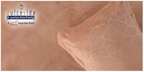 DulceVida Derby (Quilt/Rajai) Comforter Set with 1 Double Quilt, 1 Winter Bedsheet, 2 Cushions with Fillers and 2 Pillow Covers for Double Bed for Heavy Winter