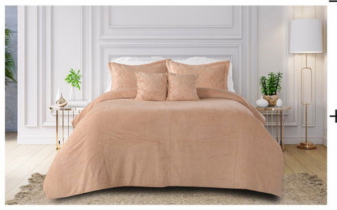 DulceVida Derby (Quilt/Rajai) Comforter Set with 1 Double Quilt, 1 Winter Bedsheet, 2 Cushions with Fillers and 2 Pillow Covers for Double Bed for Heavy Winter