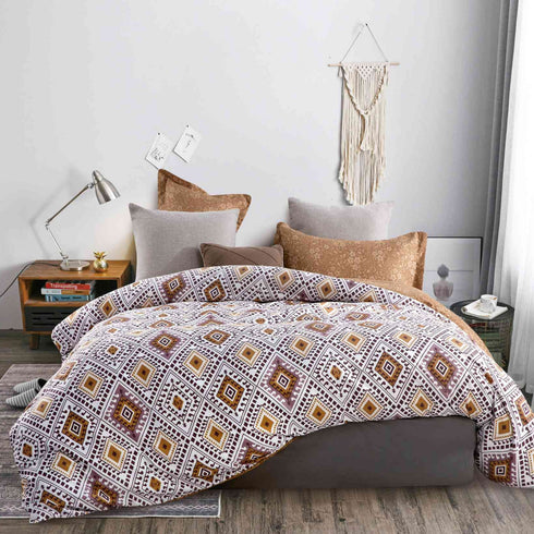 Mist Perfume King Size Bed Sheet Set by Florida with 2 Pillow Covers