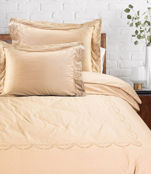 Petersburg King Size 250 TC Cotton Embroidery Bedsheet Set with 2 Pillow Covers by Florida