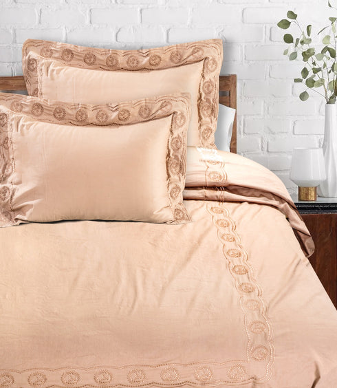 Petersburg King Size 250 TC Cotton Embroidery Bedsheet Set with 2 Pillow Covers by Florida