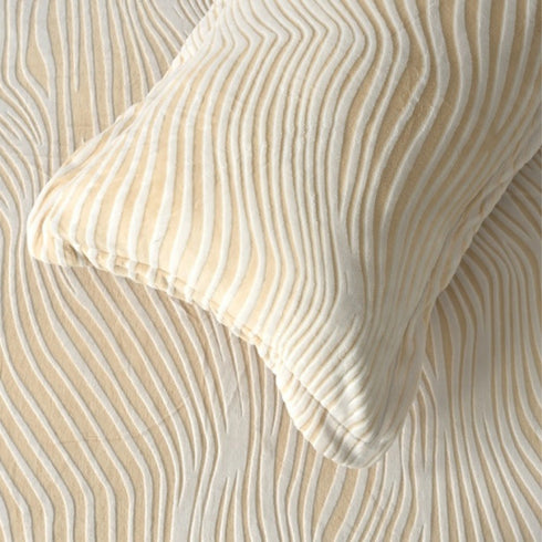 Florida Imagica King Size Warm Bedsheet for Winter with Pillow Covers - Velvet Pattern - Signature Burnout Technique