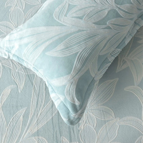 Florida Imagica King Size Warm Bedsheet for Winter with Pillow Covers - Velvet Pattern - Signature Burnout Technique