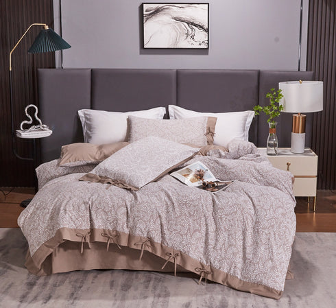 Spanish Jaquard Bed Cover Set with 2 Pillow Covers for King Size Bed by Florida