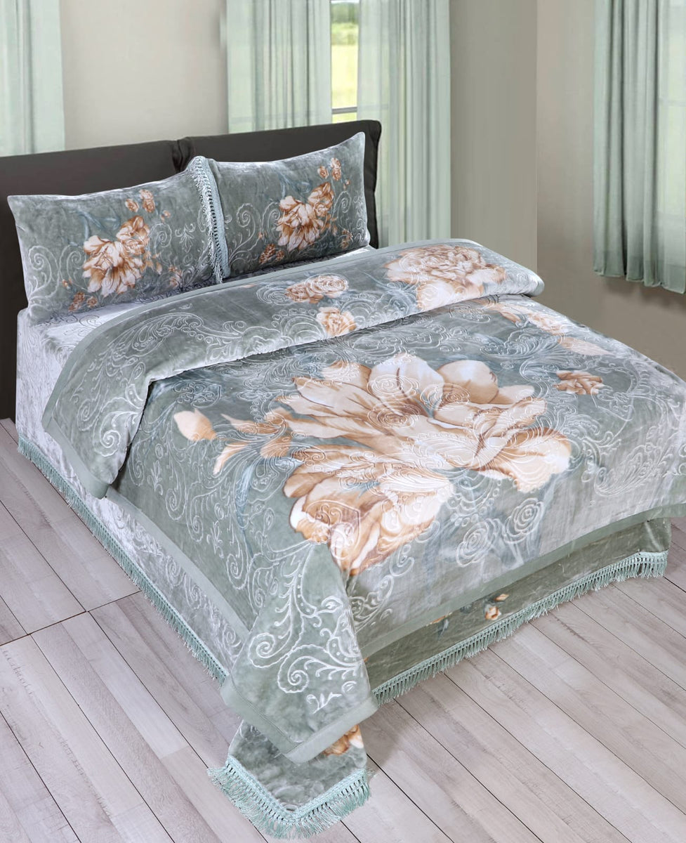 Celebration Four pcs Blanket, Bedsheet & Pillow Cover Set for Winter