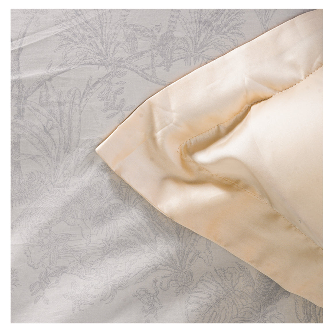 Smooth Art King Size 100% Cotton Bedsheet Set with 4 Pillow Covers by Florida