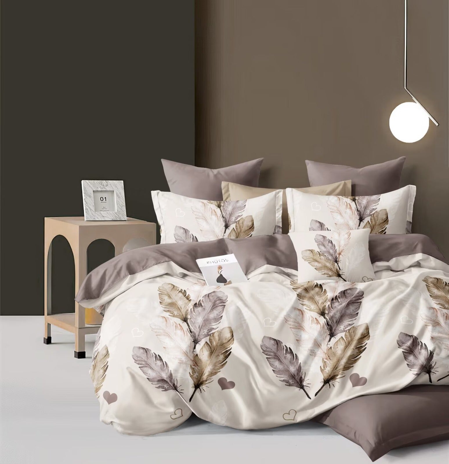 Florida Alaska Double Bed Imported bedsheet Set with Pillow Covers