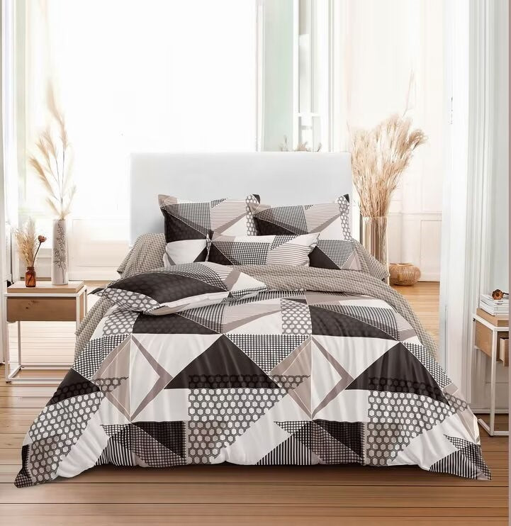 Florida Alaska Double Bed Imported bedsheet Set with Pillow Covers