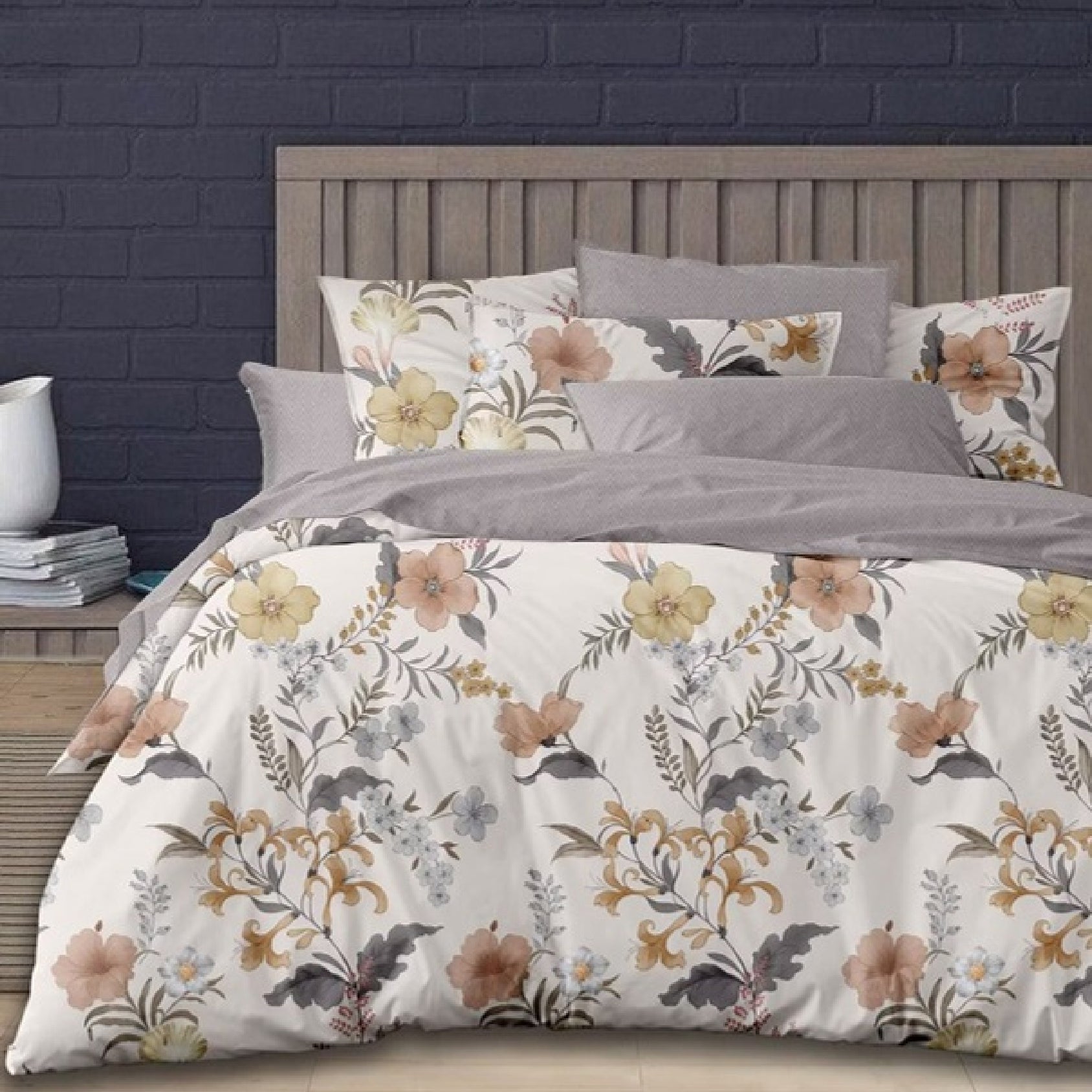 Florida Bentley Imported AC Comforter Set with King Size Bed Sheet & Pillow Covers for All Season - Comes in Wired Rexine Bag - Best for Gifting