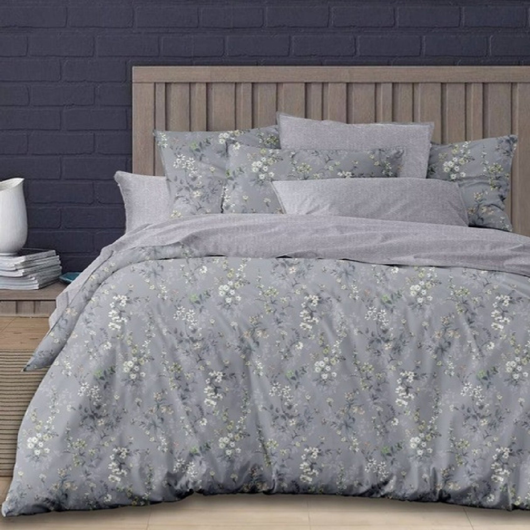 Florida Bentley Imported AC Comforter Set with King Size Bed Sheet & Pillow Covers for All Season - Comes in Wired Rexine Bag - Best for Gifting
