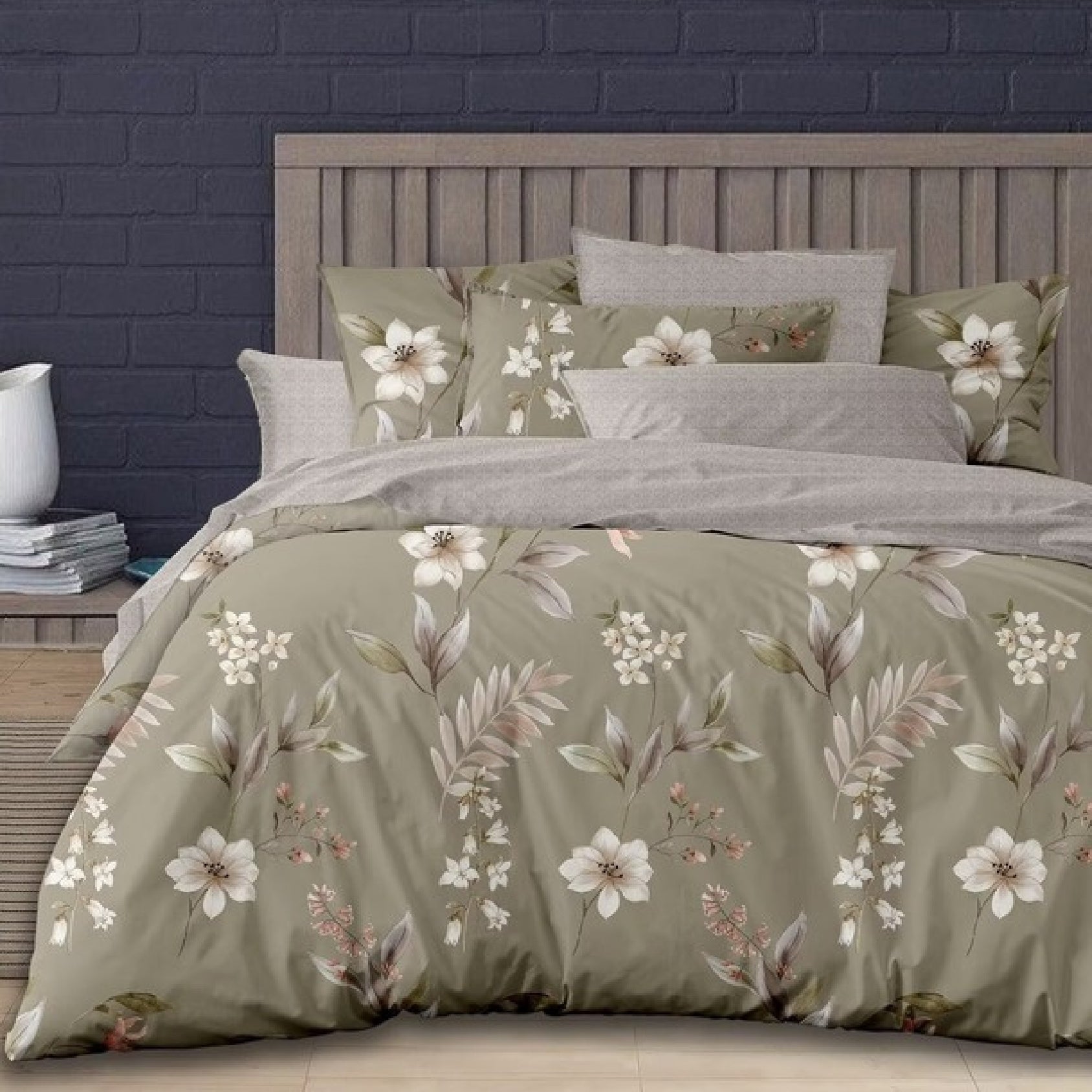 Florida Bentley Imported AC Comforter Set with King Size Bed Sheet & Pillow Covers for All Season - Comes in Wired Rexine Bag - Best for Gifting