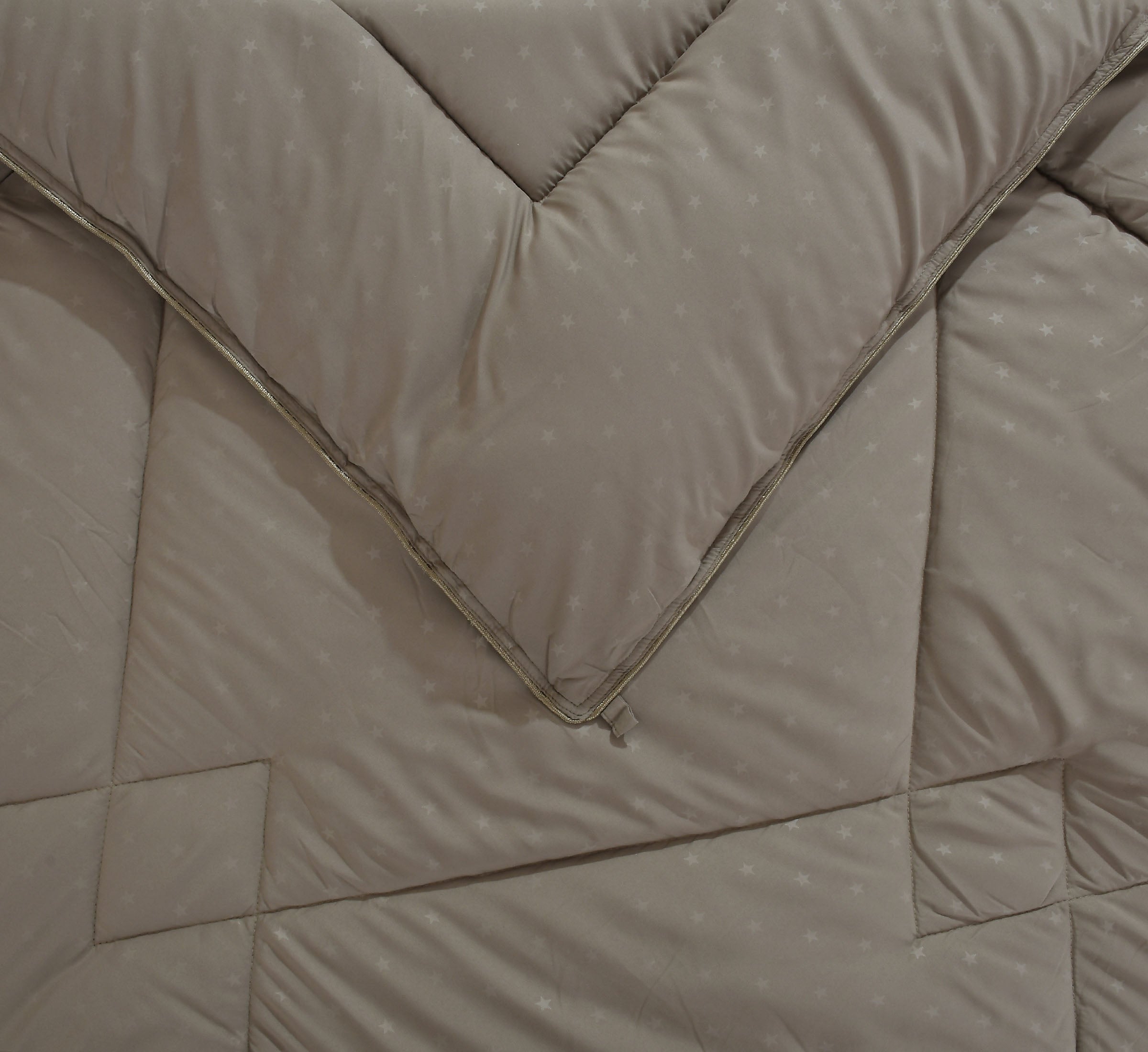 Symphony (Quilt/Rajai) Comforter in 350 GSM for Single & Double Bed for Winter