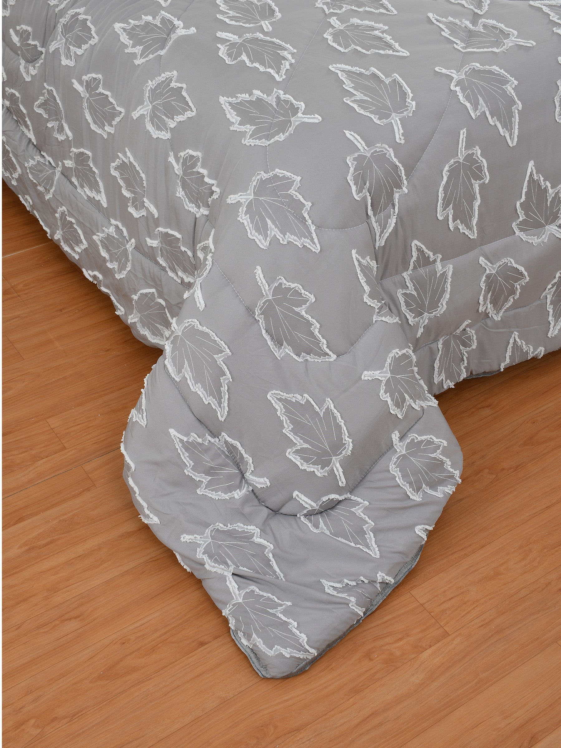 Leafline Winter Comforter