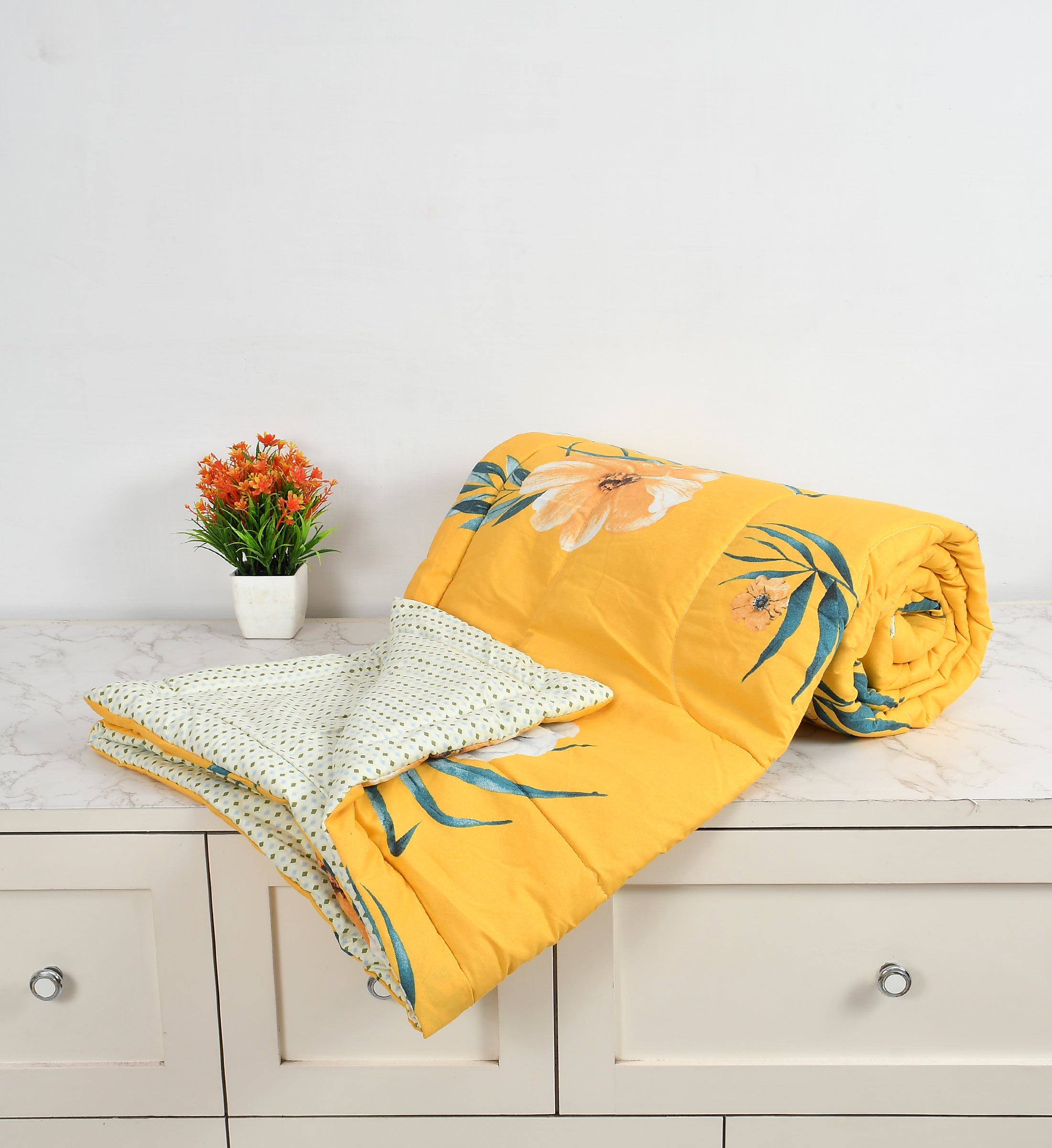 Rose 180 GSM Reversible AC Comforter for Double Bed by Florida (Mustard)