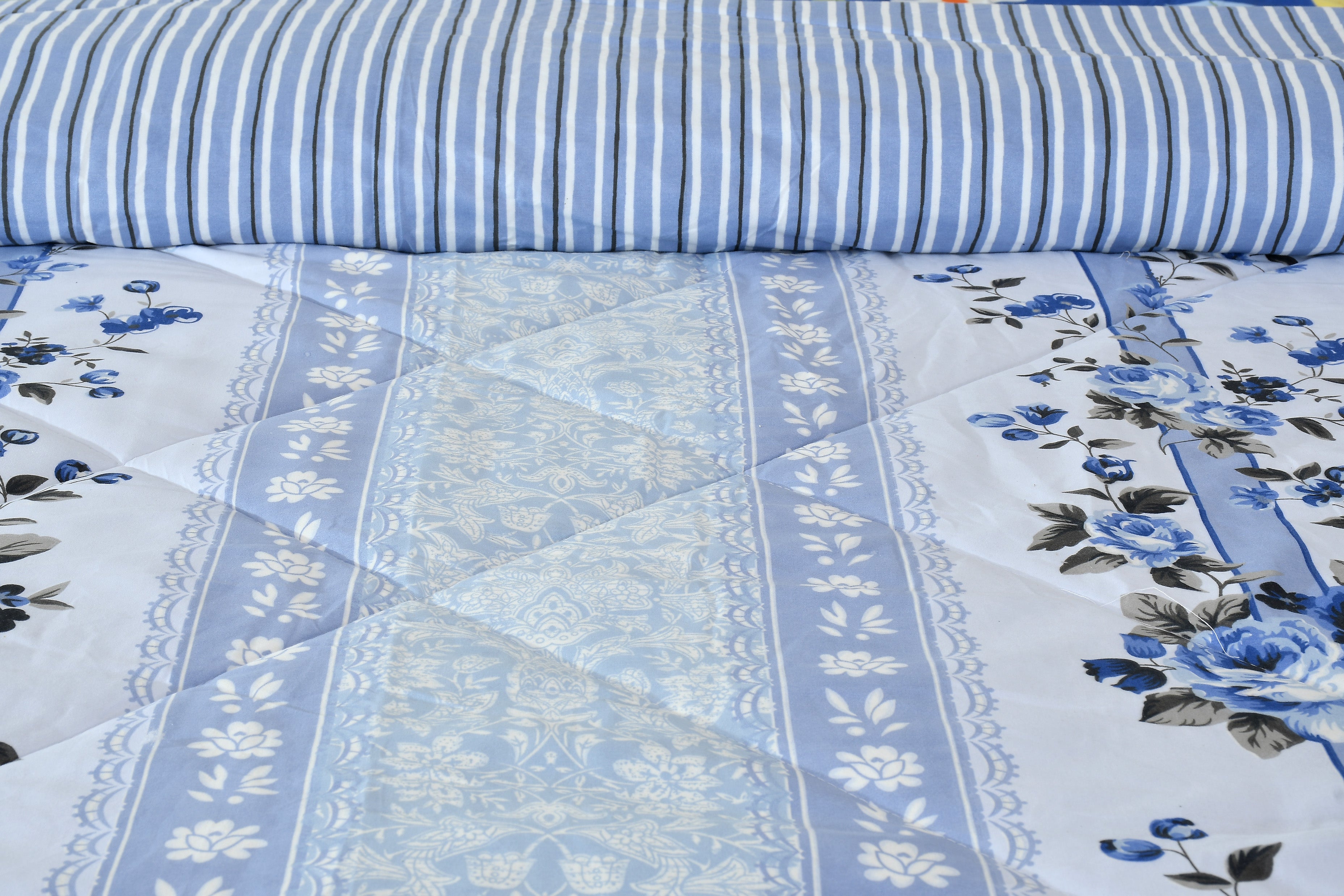 Heaven AC Double Bed Comforter for All Session (White Blue)