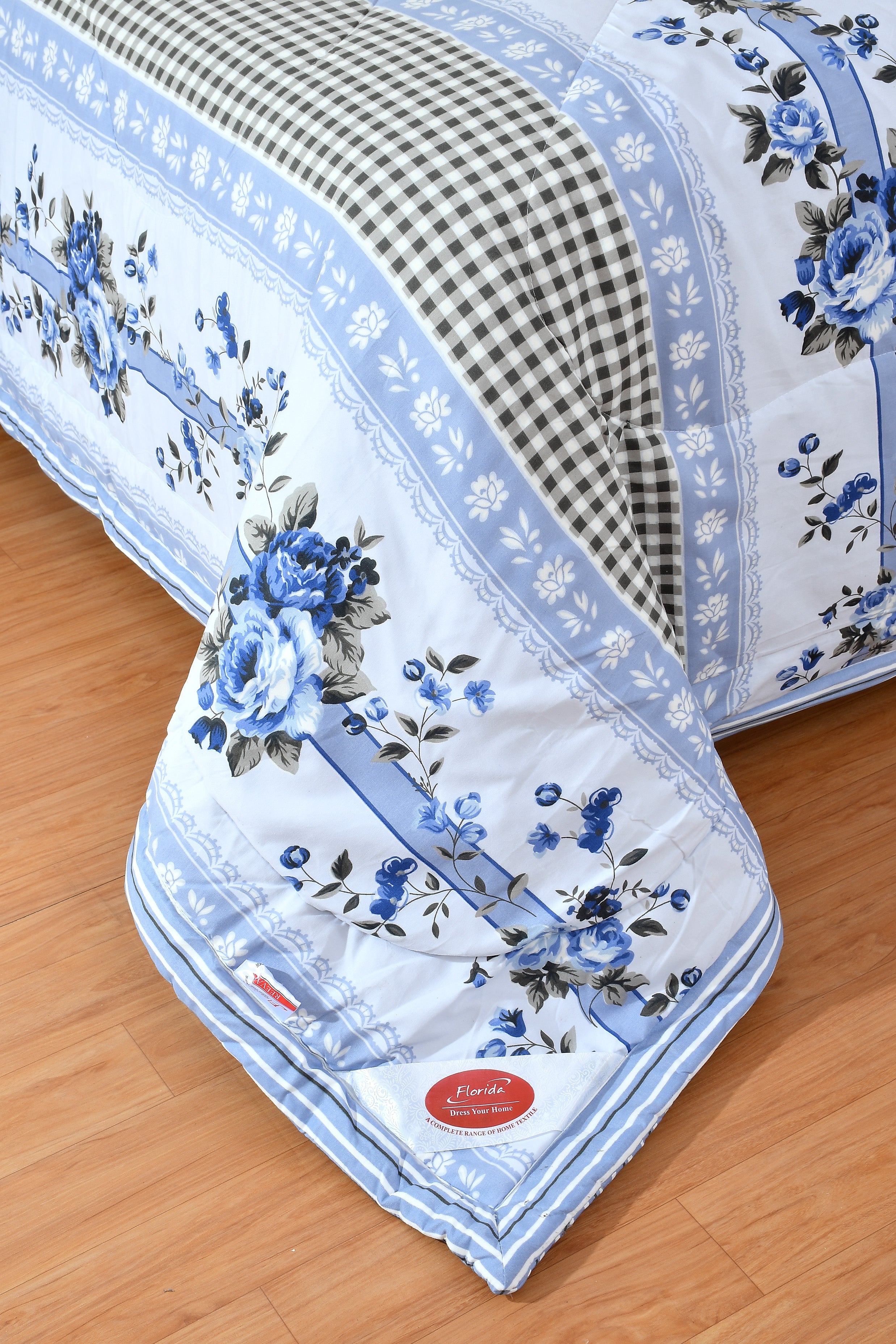 Heaven AC Double Bed Comforter for All Session (White Blue)