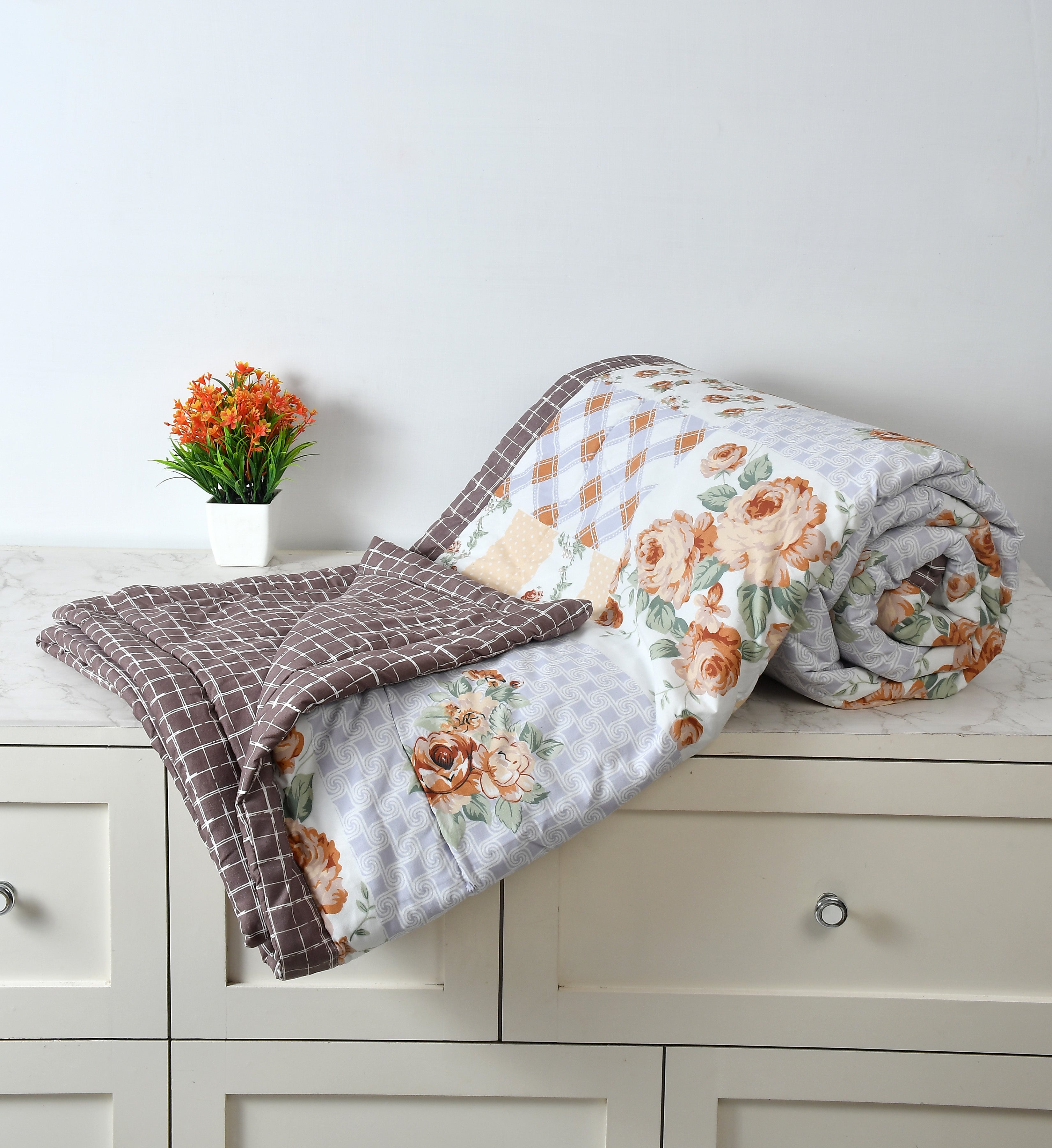Heaven AC Double Bed Comforter for All Session (Beige)