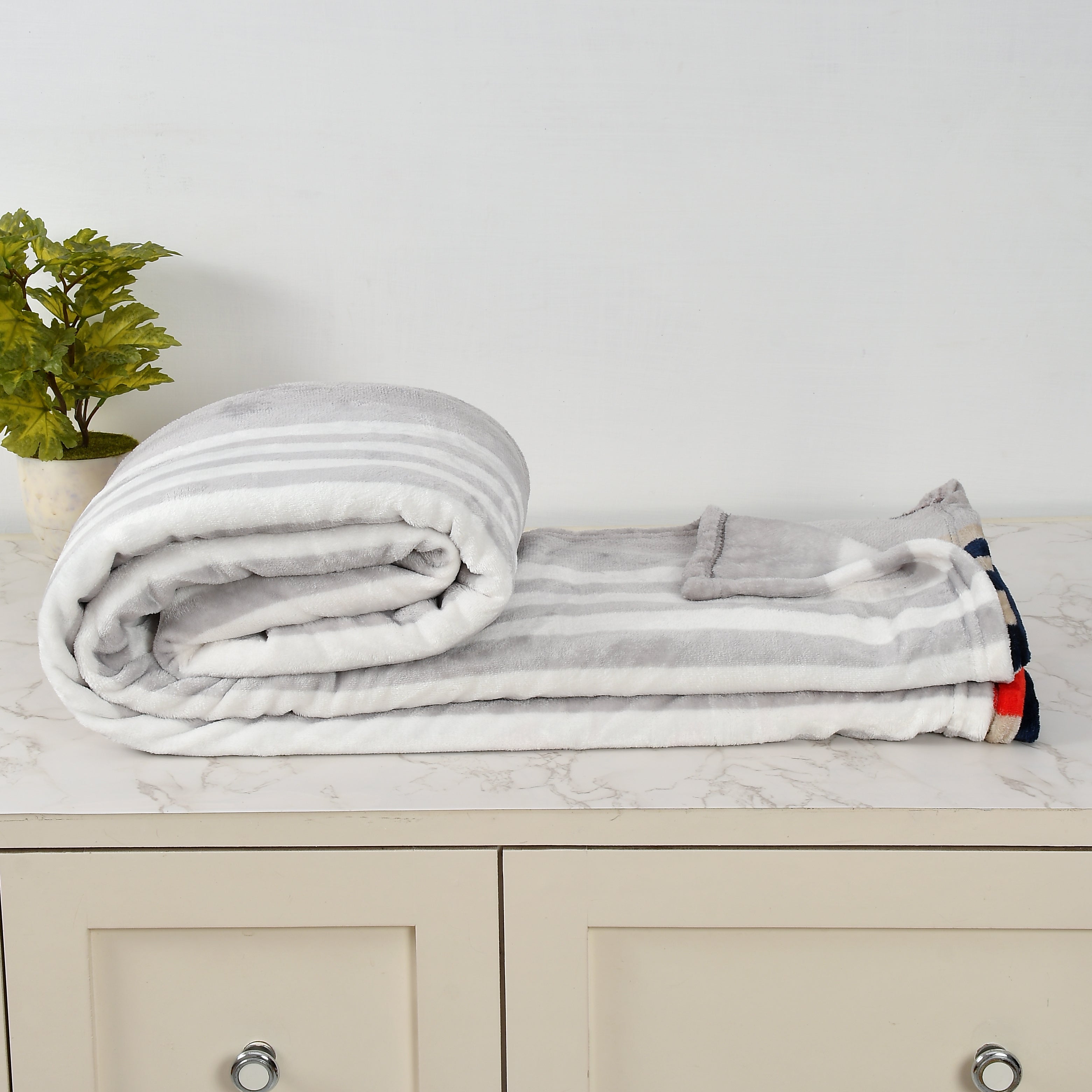 Florida Delta Super Soft Double Bed Flannel AC Blanket for All Season