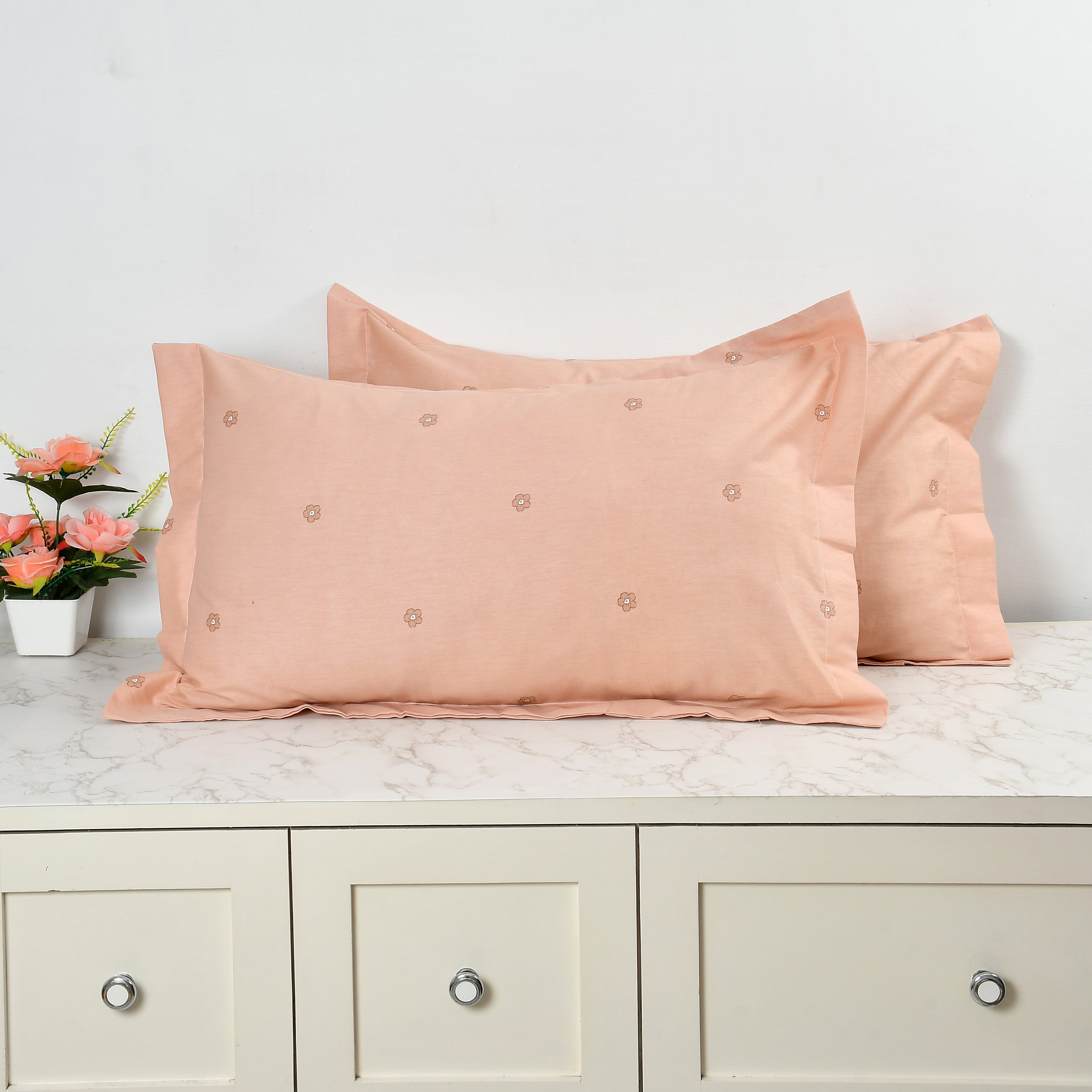 Vision Fitted Bedsheet with 2 King Size Pillow Cover for Double Bed