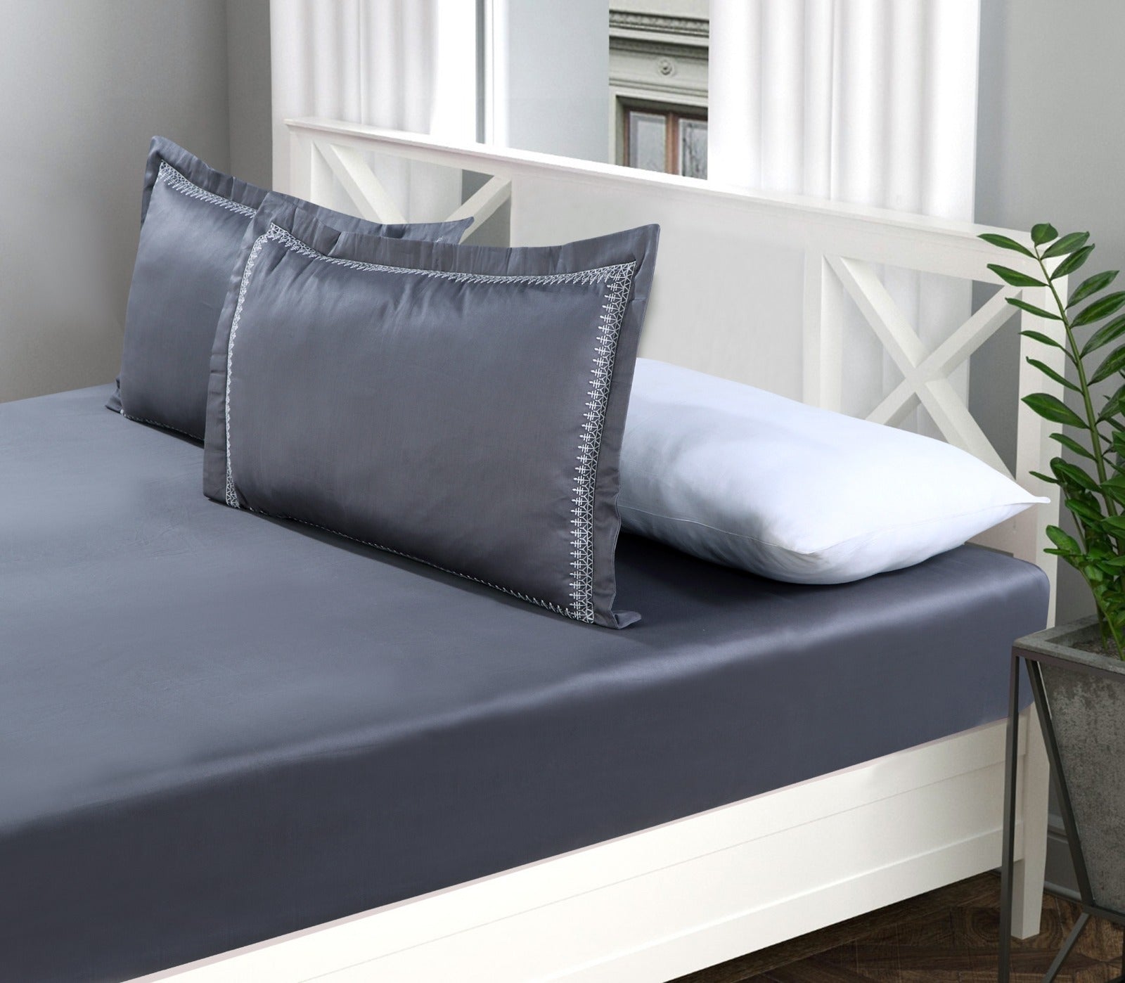 Mosaic Bed Sheet Set with Pillow Covers by Florida