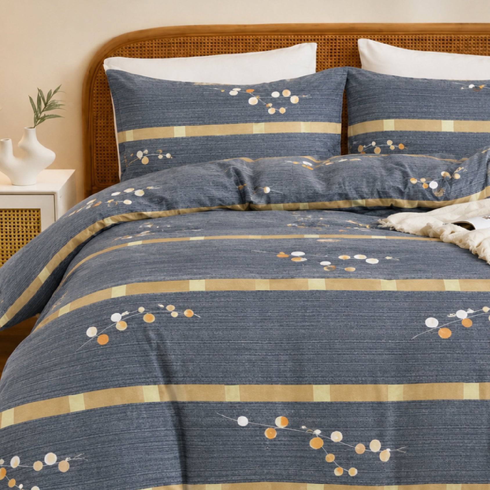 Florida Rome Box Double Bedsheet Set with 2 Pillow Covers & Carry Bag - Perfect for Gifting