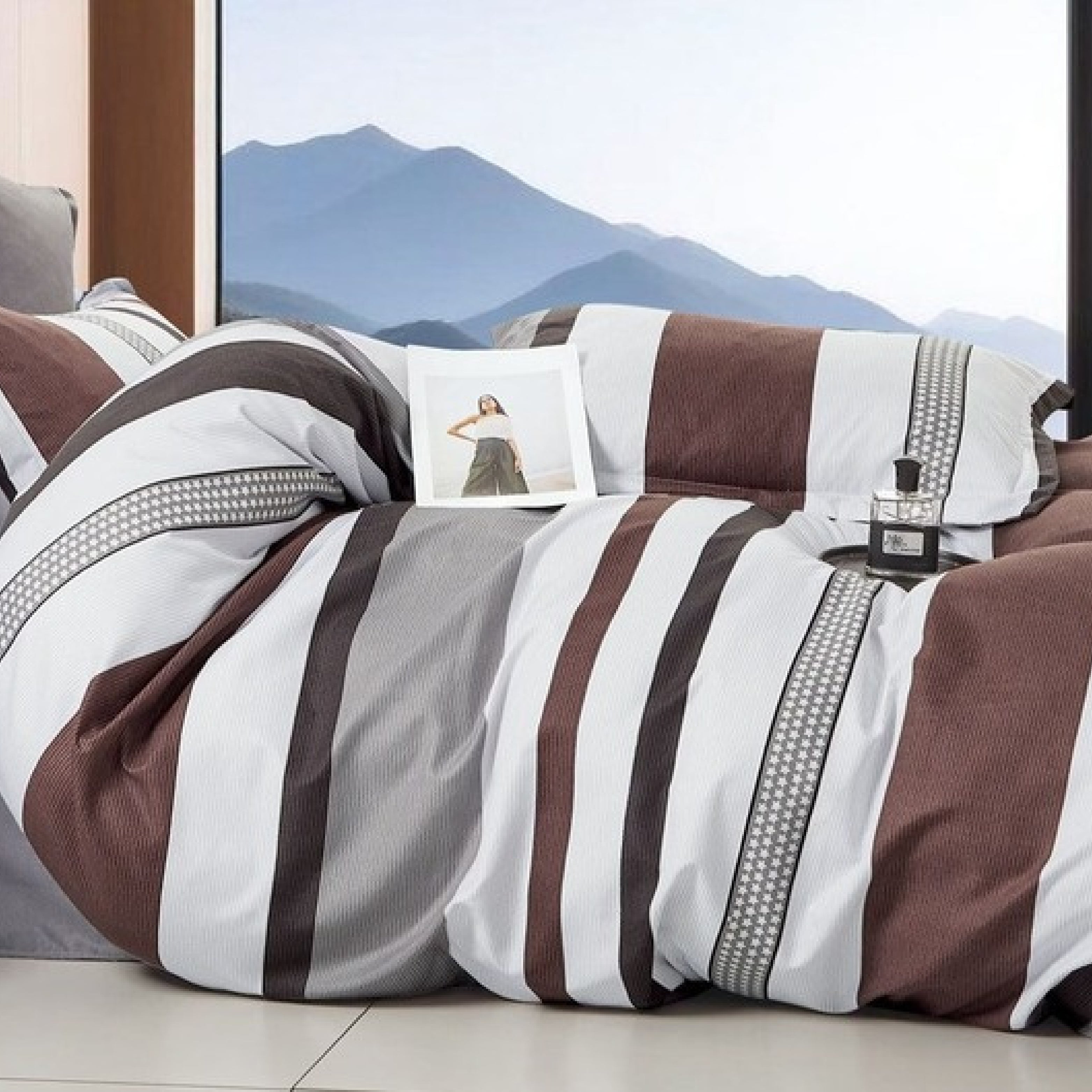 Stroke King Size Bed Sheet Set with Pillow Covers by Florida