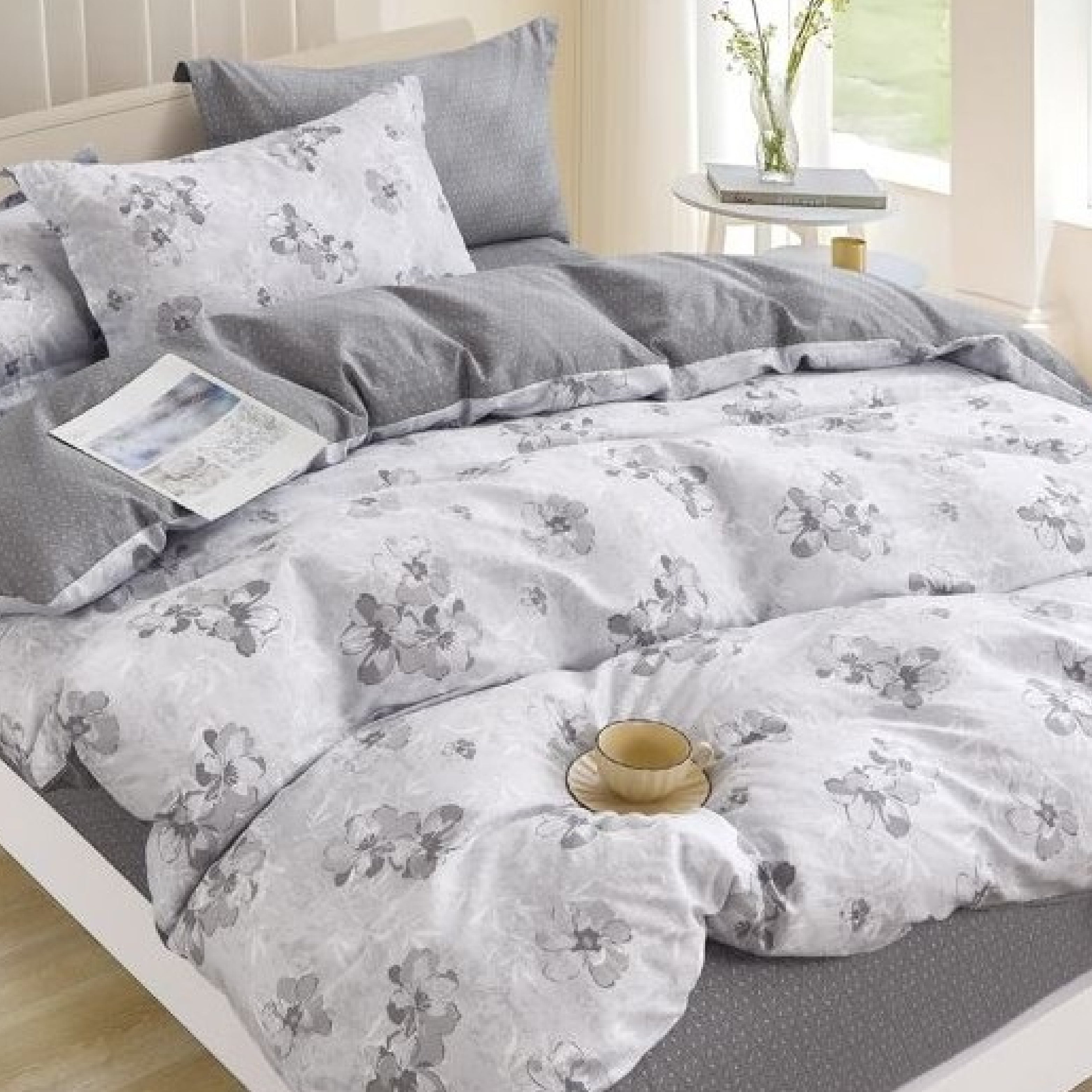 Florida Tulip 100% Pure Cotton Quality King Size Elastic Fitted Bedsheet with Coordinated Pillow Covers