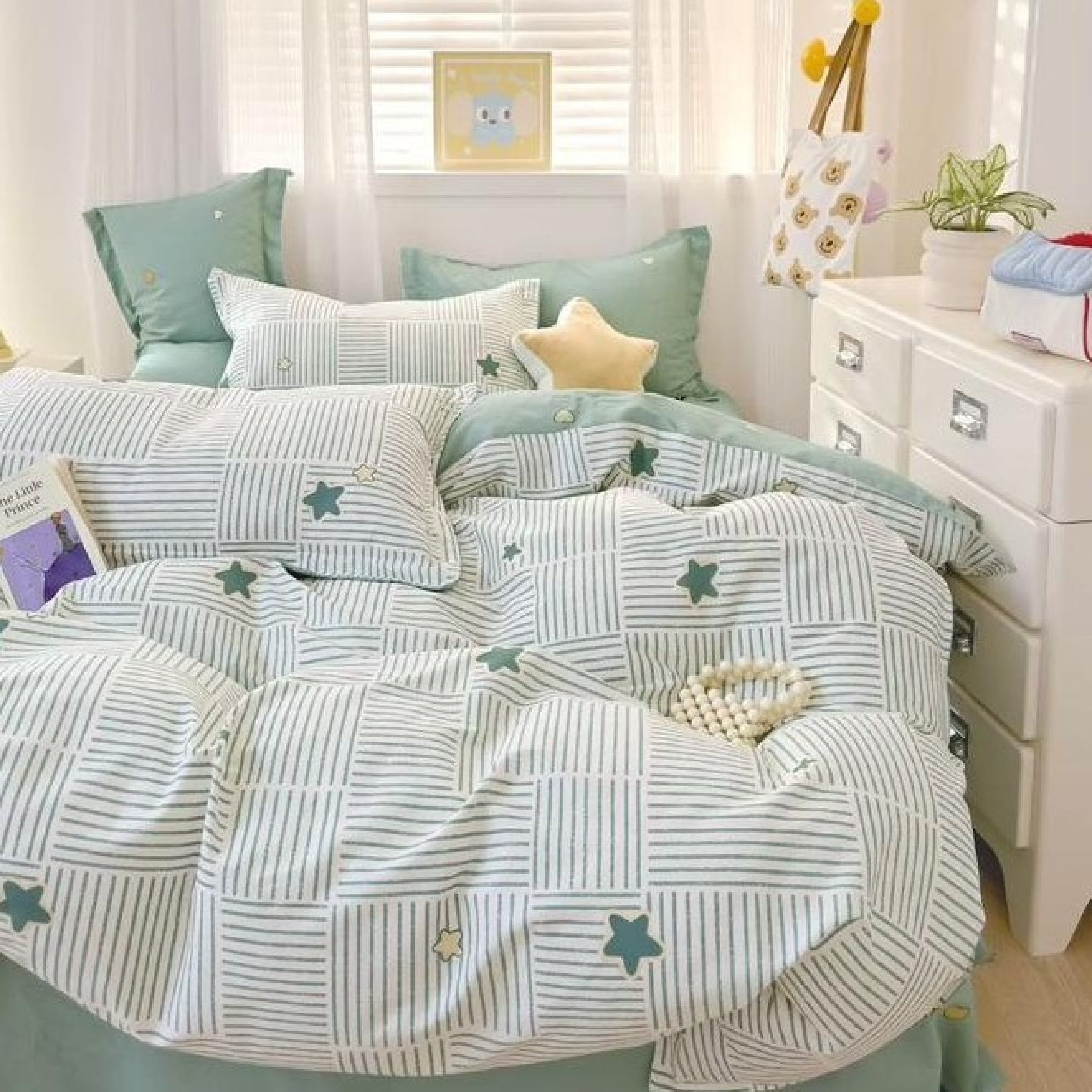 Florida Tulip 100% Pure Cotton Quality King Size Elastic Fitted Bedsheet with Coordinated Pillow Covers