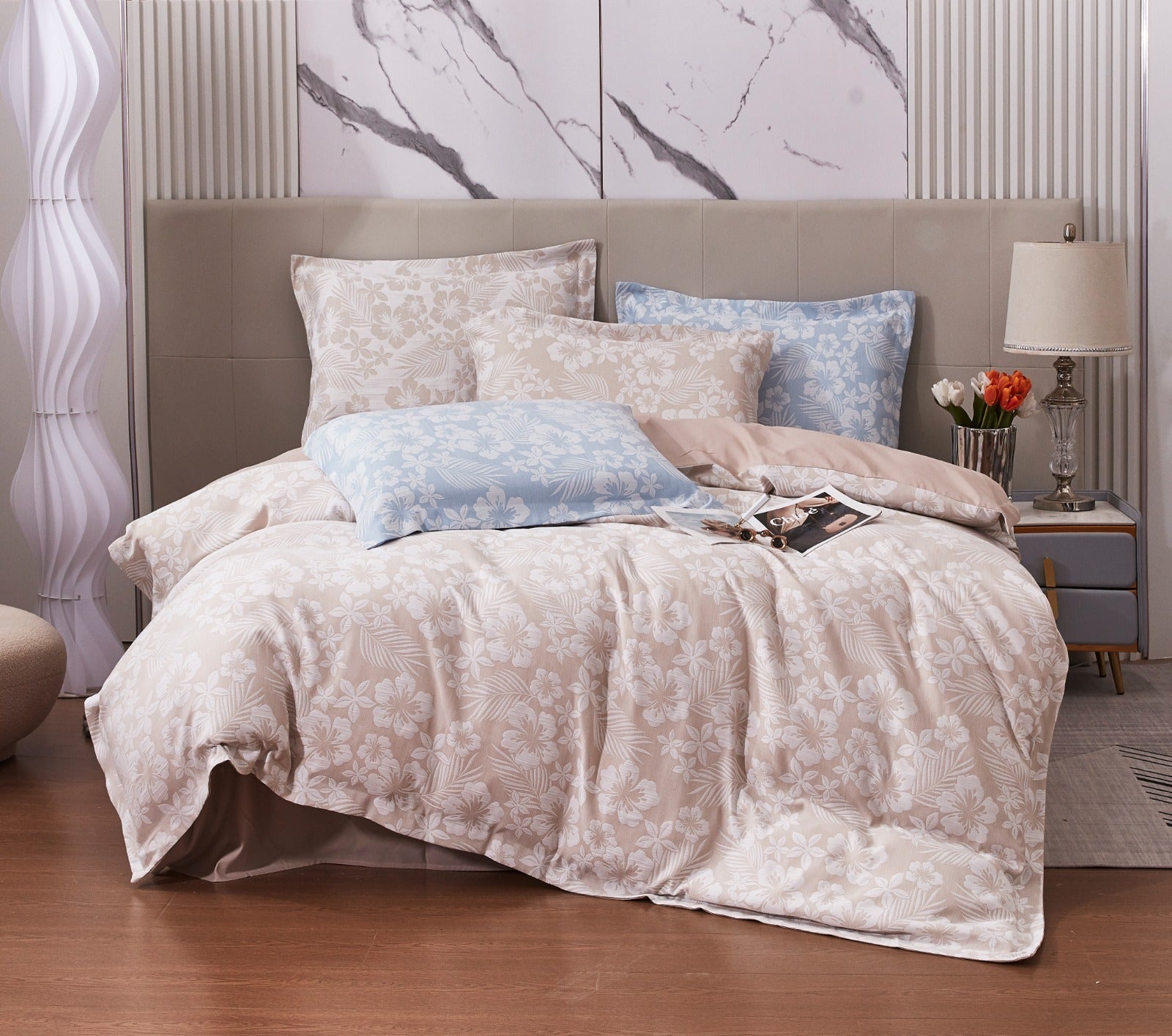 Spanish Jaquard Bed Cover Set with 2 Pillow Covers for King Size Bed by Florida