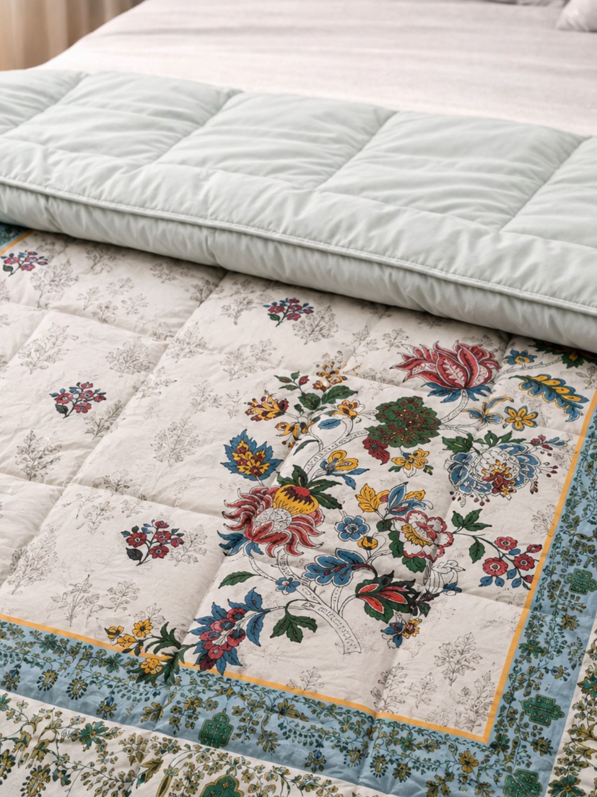 Florida Korean Filling 250 GSM Luxury Reversible Double Bed Comforter - Ultra Soft for All Season AC Quilt